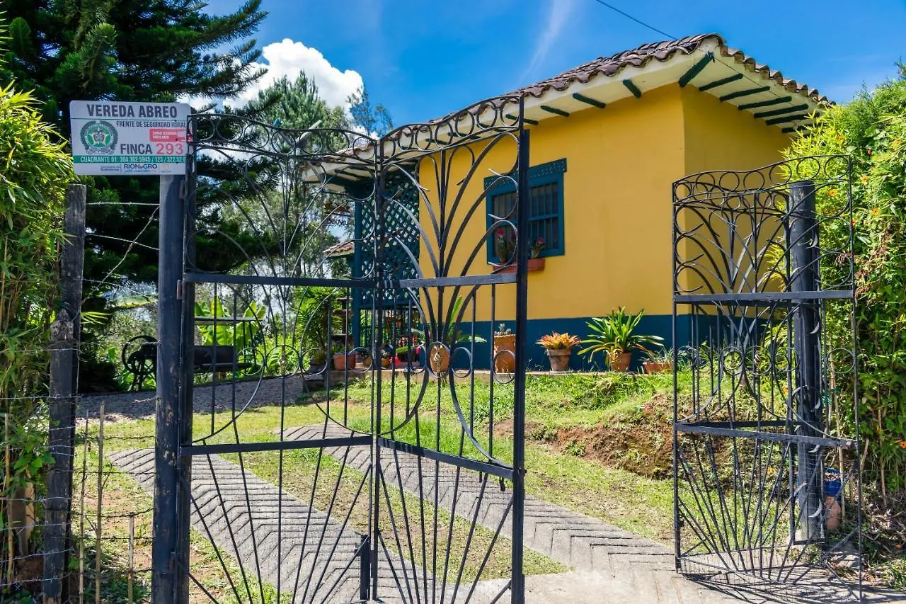Сasa de vacaciones FINCA COCUYAL...todo un pesebre VIVO! Rionegro Colombia